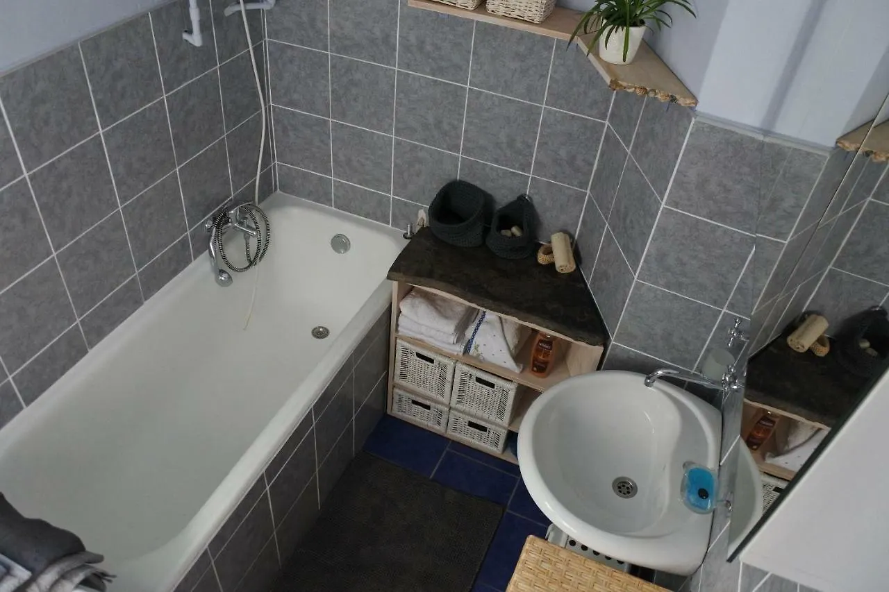 Apartman V Zahrade Praha Troja - Apartment In The Garden Prague Troja