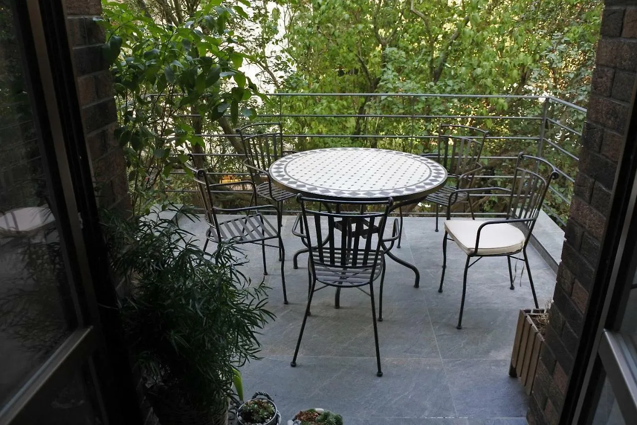 APARTMÁN V ZAHRADĚ PRAHA TROJA - APARTMENT IN THE GARDEN PRAGUE Troja 0*,  Česká republika