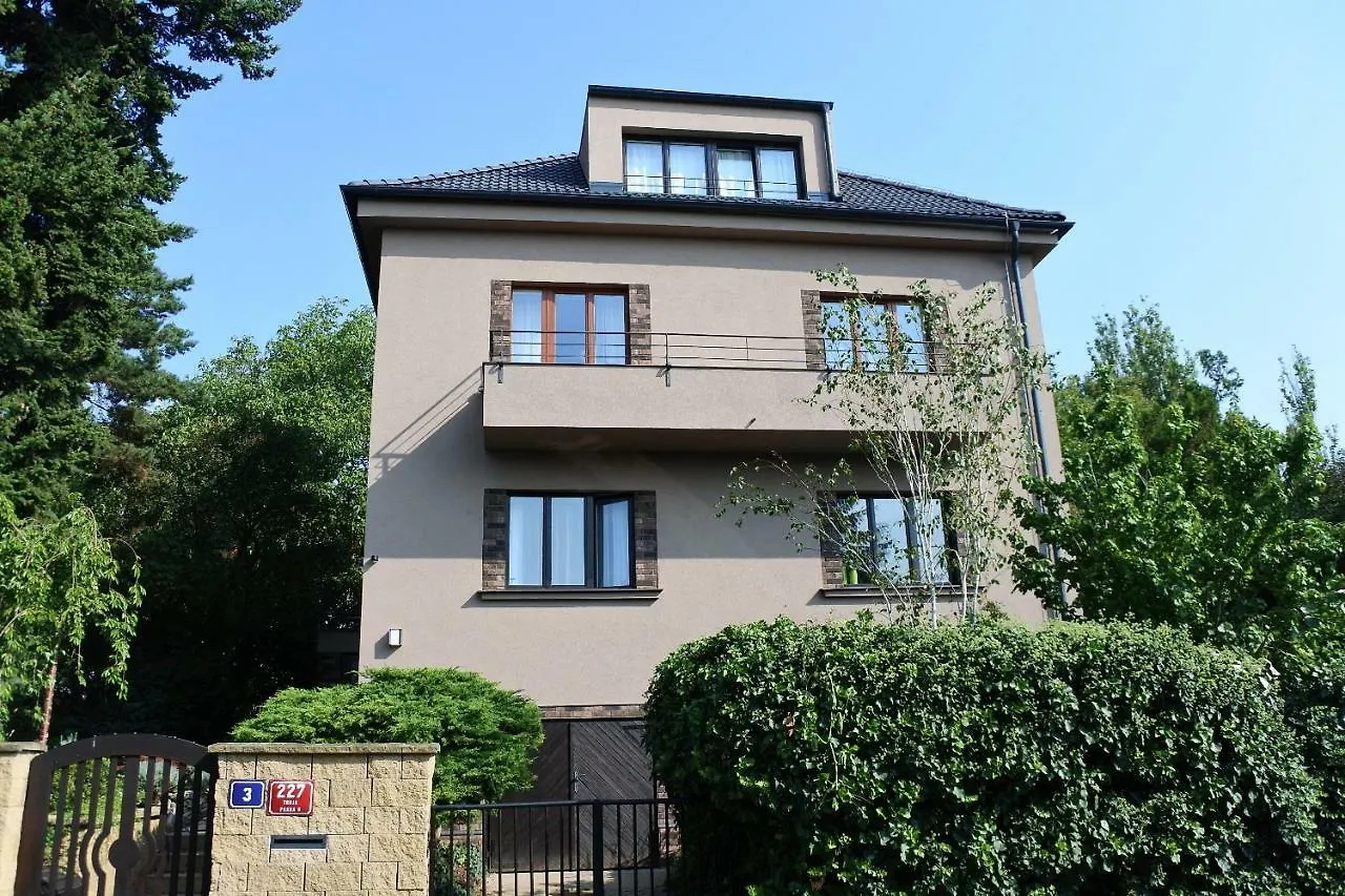 Apartman V Zahrade Praha Troja - Apartment In The Garden Prague Troja