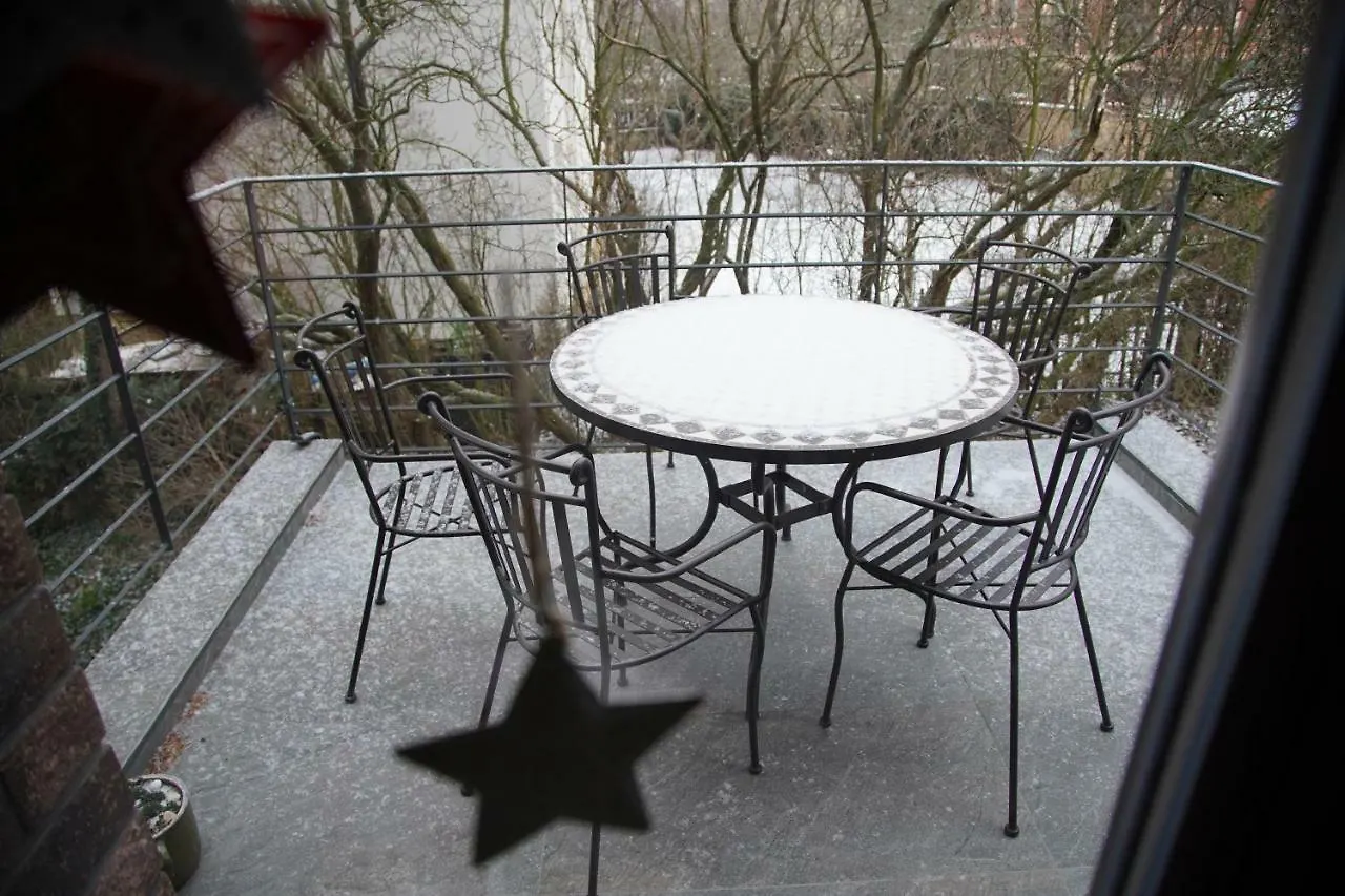 Apartman V Zahrade Praha Troja - Apartment In The Garden Prague Troja