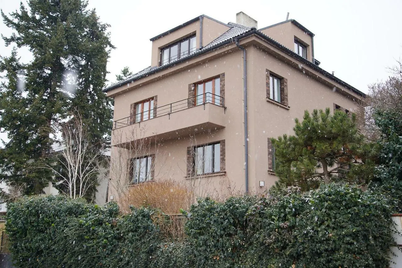 Apartman V Zahrade Praha Troja - Apartment In The Garden Prague Troja